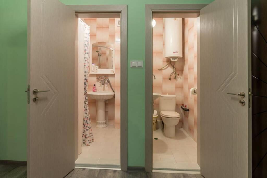 Апартамент Kapriz - 2 Beds Aptmnt Near The Варна